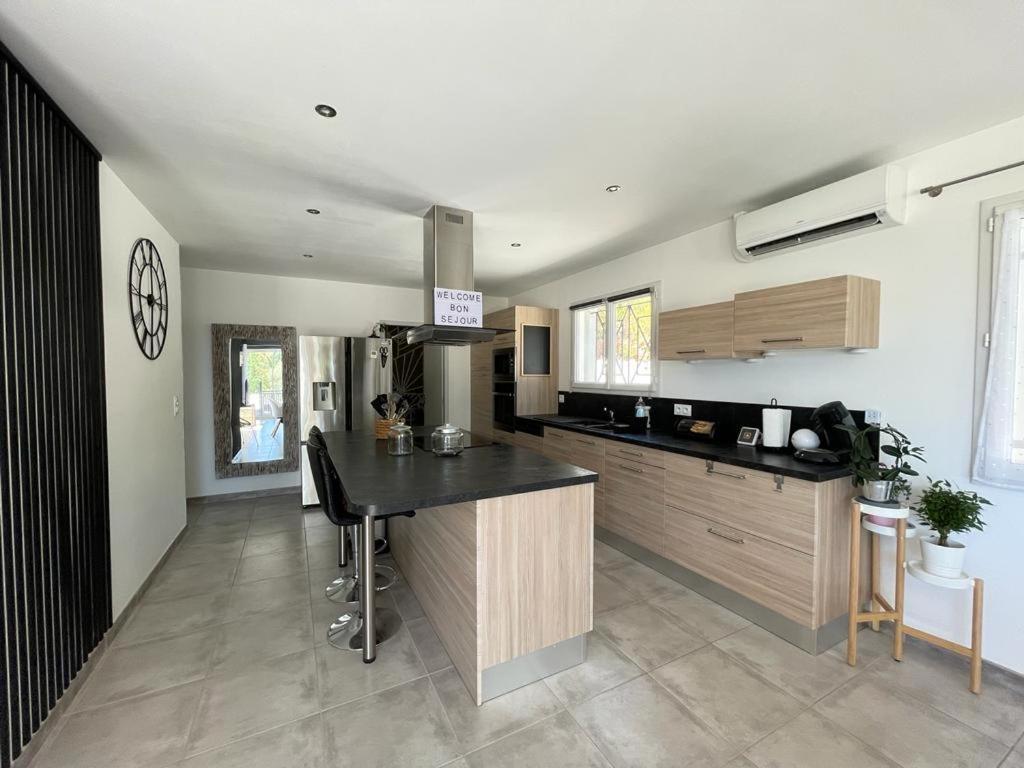 Villa Avec Piscine Кюерс Екстер'єр фото